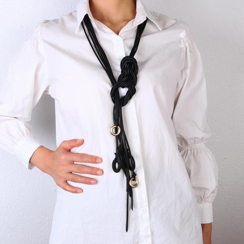 Chains ALLYES Exaggerated Braided Long Leather Collar Necklaces For Women Bohemian Metal Circles Pendant Necklace Female Jewelry
Chains ALLYES Exaggerated Braided Long Leather Collar Necklaces For Women Bohemian Metal Circles Pendant Necklace Female Jewelry