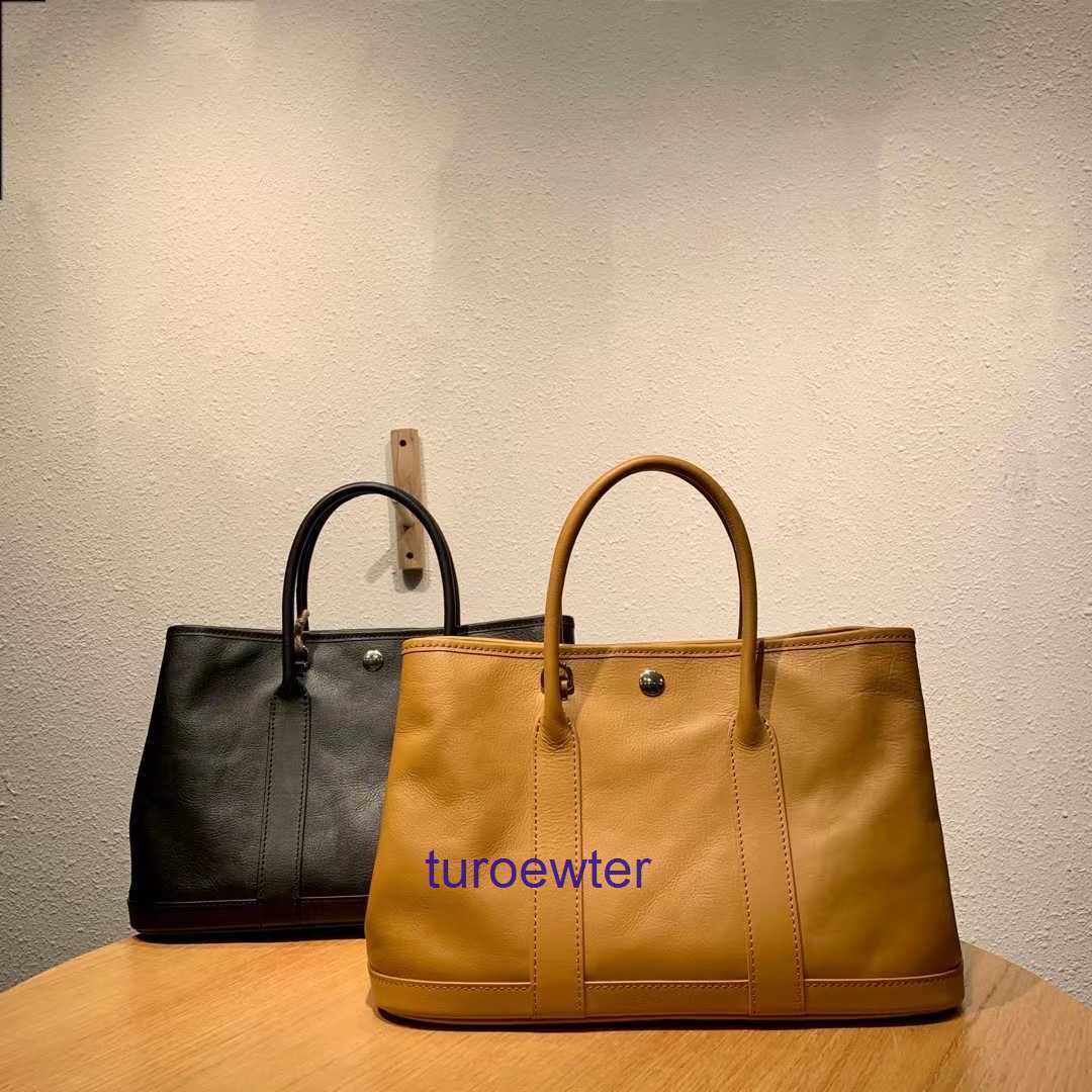 Designer Bag Herme Garden Party Bags Women's Crossbody Tote Handbags Vegetable tanned top layer Leather Handmade NEW 2022 women's bag single, Black
Designer Bag Herme Garden Party Bags Women's Crossbody Tote Handbags Vegetable tanned top layer Leather Handmade NEW 2022 women's bag single, Black