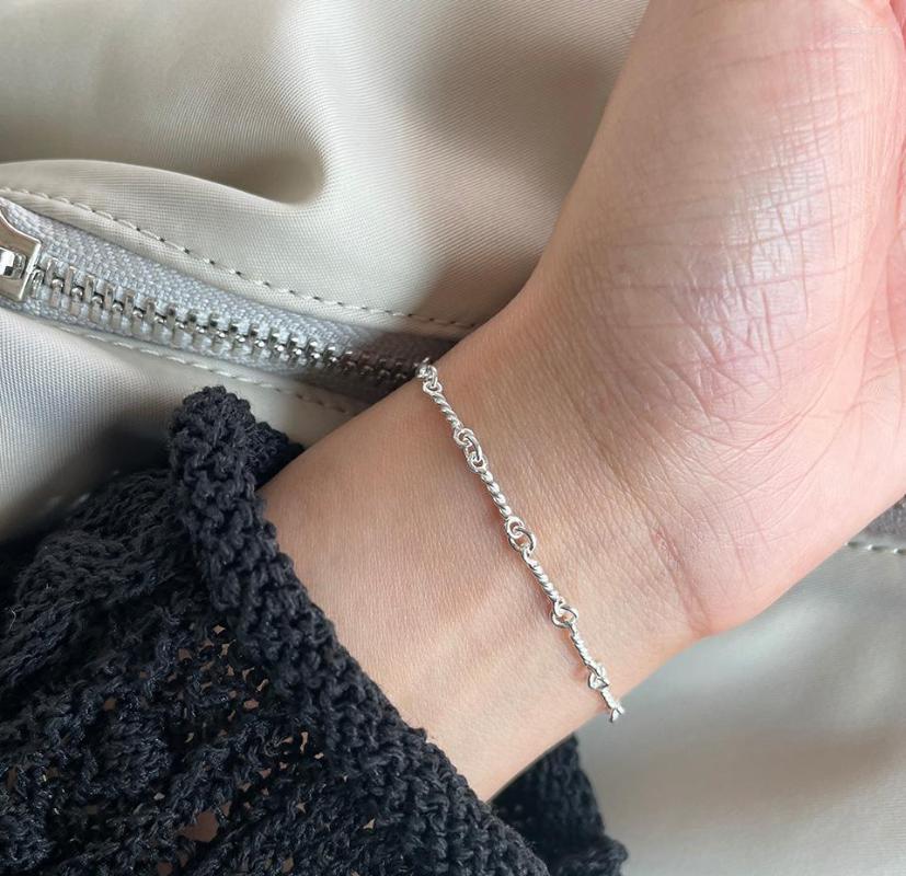 Charm Bracelets Fashion 925 Sterling Silver Simple Twisted Chain Wave Pattern Bracelet Delicate Spin Women&Girl Jewelry Gift
Charm Bracelets Fashion 925 Sterling Silver Simple Twisted Chain Wave Pattern Bracelet Delicate Spin Women&Girl Jewelry Gift