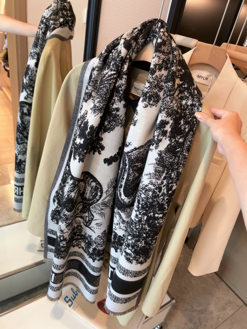 Fashion Design Woman Cashmere Scarf Men and Women Winter Scarves Ladies Shawls Big Letter Pattern Wool Landscape Animal Print Pashminas 70x180cm With Box
Fashion Design Woman Cashmere Scarf Men and Women Winter Scarves Ladies Shawls Big Letter Pattern Wool Landscape Animal Print Pashminas 70x180cm With Box