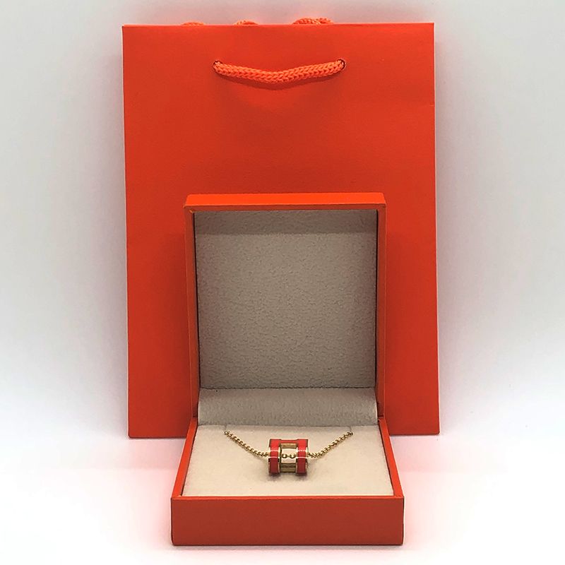 H designer letter necklaces luxury brand enamel necklace classic fashion pendant senior men women pendant wedding party valentine jewelry gift With Box
H designer letter necklaces luxury brand enamel necklace classic fashion pendant senior men women pendant wedding party valentine jewelry gift With Box