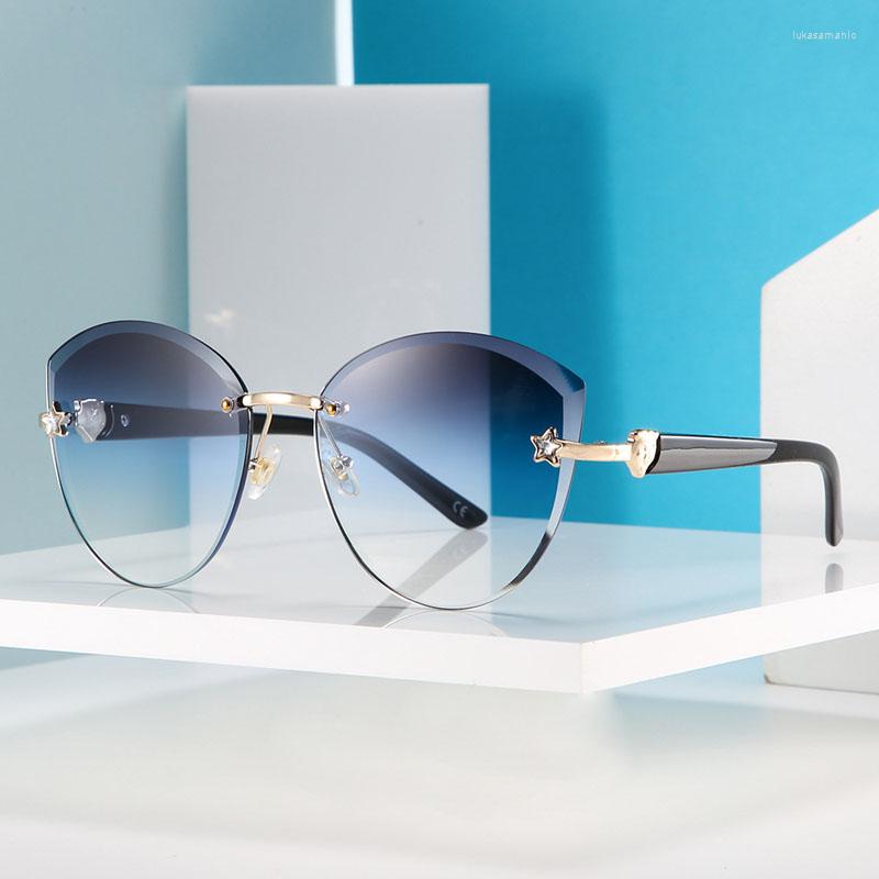 Sunglasses Rimless Women Vintage Cutting Lens Eyeglasses For Outdoor Club Metal Frame Shades Oculos Ladies Goggles UV400 99802DF
Sunglasses Rimless Women Vintage Cutting Lens Eyeglasses For Outdoor Club Metal Frame Shades Oculos Ladies Goggles UV400 99802DF