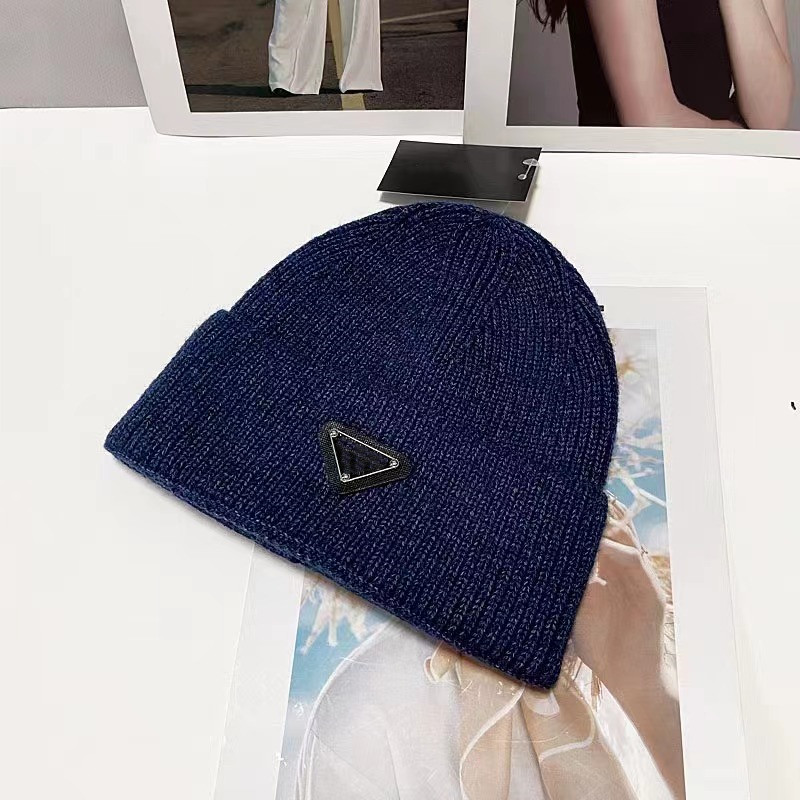 Fashion Designer Knitted Hat Beanie Cap Mens Autumn Winter Caps Luxury Skull Caps Casual Fitted quality 9 colors
Fashion Designer Knitted Hat Beanie Cap Mens Autumn Winter Caps Luxury Skull Caps Casual Fitted quality 9 colors