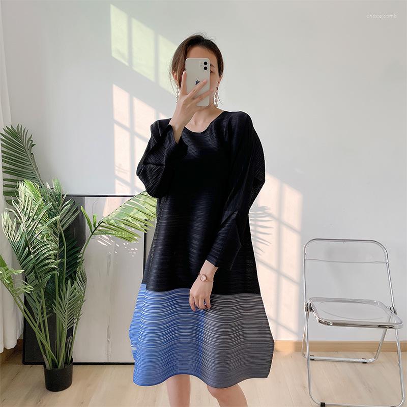 Casual Dresses Miyake Pleated Design Sense Spring And Summer Mid-length Skirt Personality Loose Slim Dress, Picture color
Casual Dresses Miyake Pleated Design Sense Spring And Summer Mid-length Skirt Personality Loose Slim Dress, Picture color
