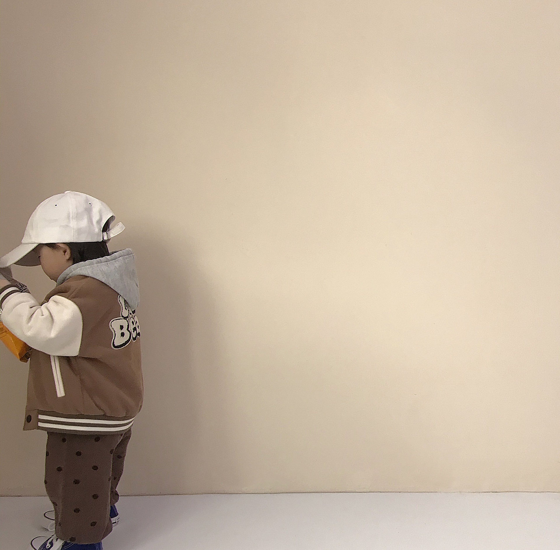 Jackets 9252 Children Clothes Patchwork Long Sleeve Baseball Autumn Winter Girl s Bear Coat Boy Coffee Dot Pant 221010