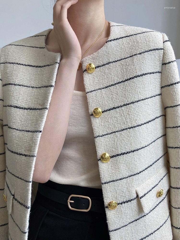 Women's Jackets Women Stripe Short Wool Tweed Jacket 2022 Autumn O-neck Single Breasted Long Sleeve 30% Coat For Elegant Office Lady Tops, Beige
Women's Jackets Women Stripe Short Wool Tweed Jacket 2022 Autumn O-neck Single Breasted Long Sleeve 30% Coat For Elegant Office Lady Tops, Beige