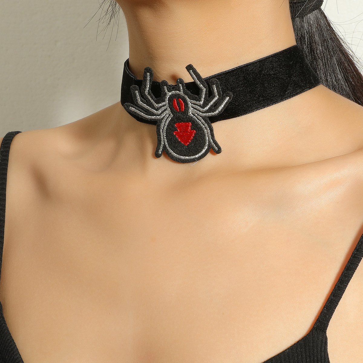 Halloween Costume for Women Spider Choker Black Velvet Spider Necklaces Jewelry
Halloween Costume for Women Spider Choker Black Velvet Spider Necklaces Jewelry