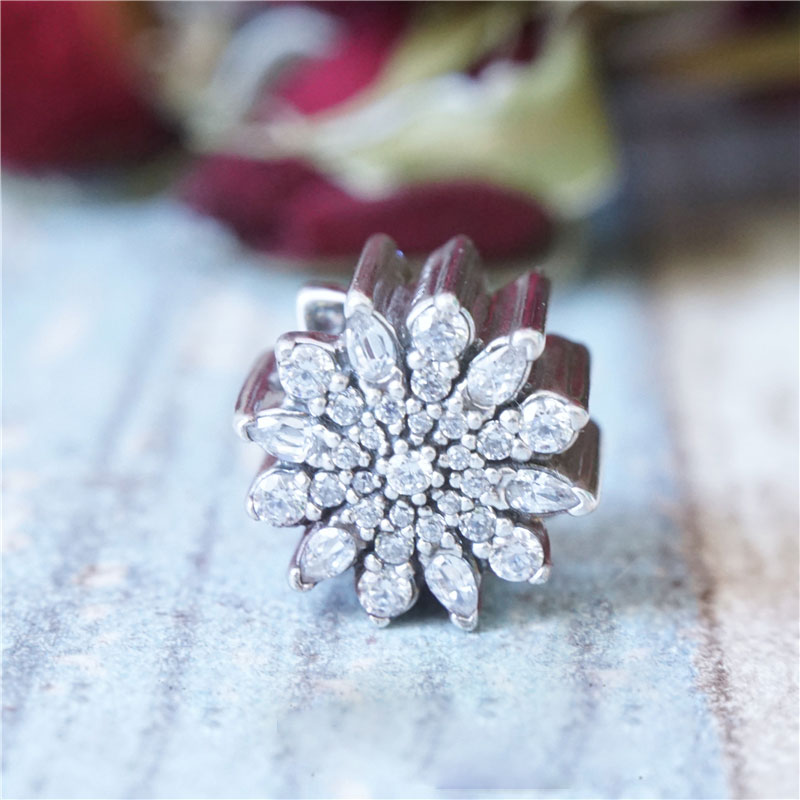 925 Sterling Silver Ice Crystal Snowflake with Clear Cz Charm Bead Fits European Pandora Style Jewelry Charm Bracelets
925 Sterling Silver Ice Crystal Snowflake with Clear Cz Charm Bead Fits European Pandora Style Jewelry Charm Bracelets