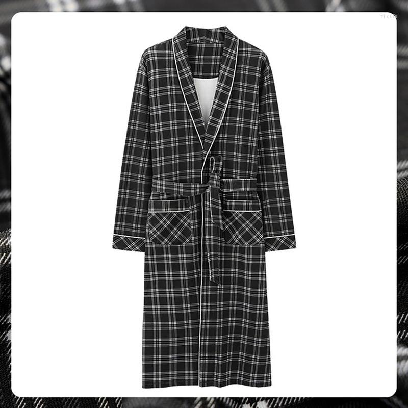 Men's Sleepwear Autumn Winter Cotton Bathrobe Men 4XL Large Size Fashion Plaid Embroidery Pijama Casual Comfort Kimono Bath Robe Dressing
Men's Sleepwear Autumn Winter Cotton Bathrobe Men 4XL Large Size Fashion Plaid Embroidery Pijama Casual Comfort Kimono Bath Robe Dressing