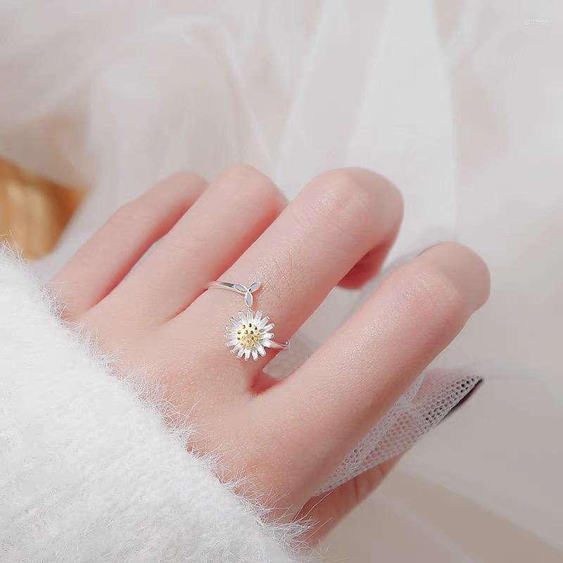 Wedding Rings Golden Daisy Flower Sweet Delicate Silver Color Copper Adjustable For Women Sunflower Elegant Jewelry Wholesale
Wedding Rings Golden Daisy Flower Sweet Delicate Silver Color Copper Adjustable For Women Sunflower Elegant Jewelry Wholesale