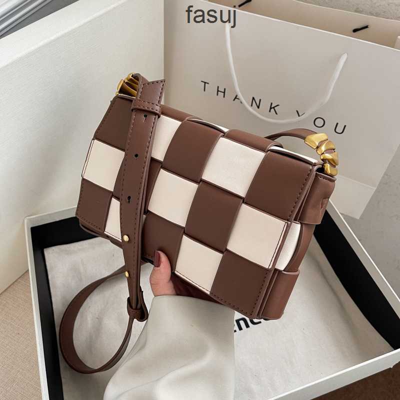 Fashion Ladies Bottess bags Venetas 2022 Personality Square Woven Sense Color Blo ing Contrast Korean Single Shoulder Crossbody Women's, Black
Fashion Ladies Bottess bags Venetas 2022 Personality Square Woven Sense Color Blo ing Contrast Korean Single Shoulder Crossbody Women's, Black