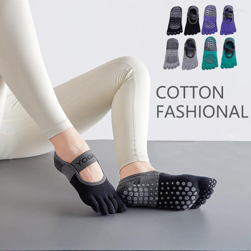 Sports Socks Spring Summer Yoga Women's Non-Slip Five Finger Solid Color Cotton Sweat-absorbing Deodorant Open-back Toe Sox, Black
Sports Socks Spring Summer Yoga Women's Non-Slip Five Finger Solid Color Cotton Sweat-absorbing Deodorant Open-back Toe Sox, Black