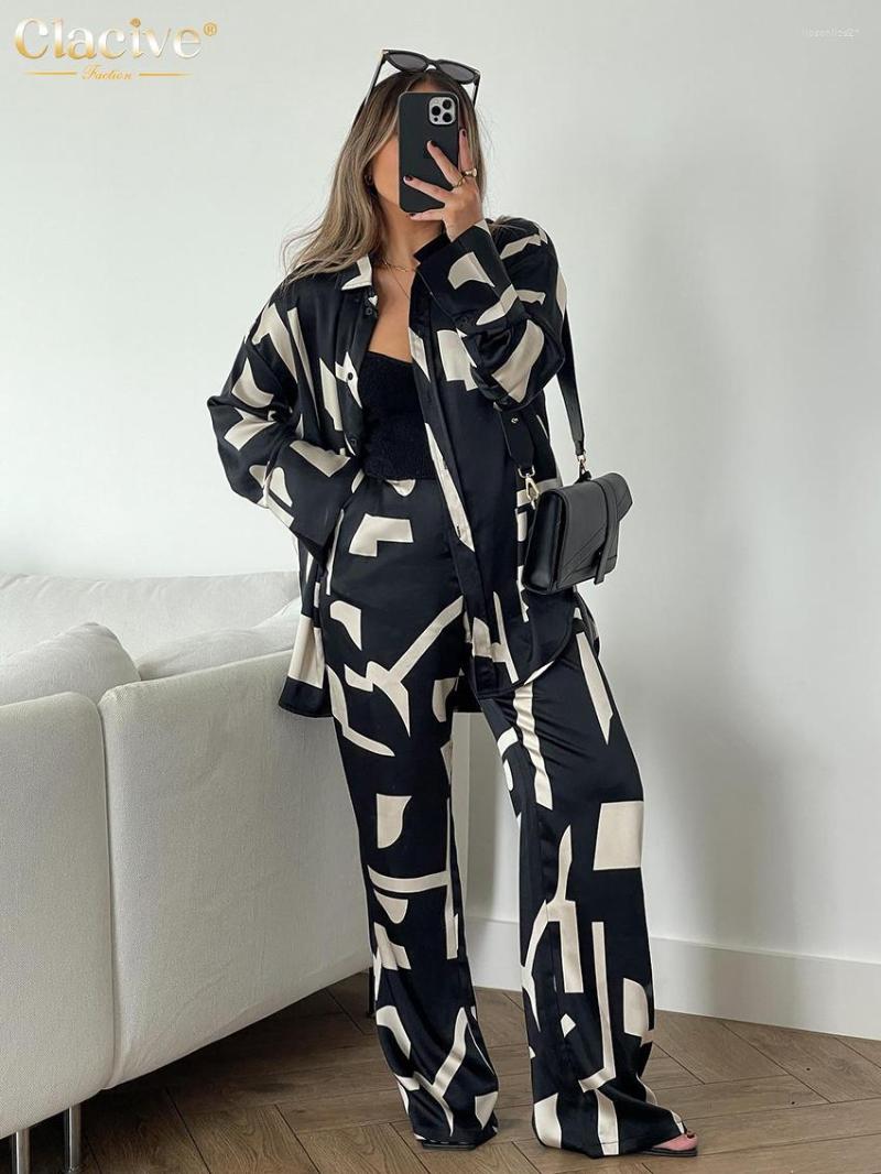 Women' Two Piece Pants Clacive Fashion Loose Print Sets Womens Outifits Autumn Casual Lapel Long Sleeve Blouse With Hgih Wasit Trouser, Black
Women' Two Piece Pants Clacive Fashion Loose Print Sets Womens Outifits Autumn Casual Lapel Long Sleeve Blouse With Hgih Wasit Trouser, Black