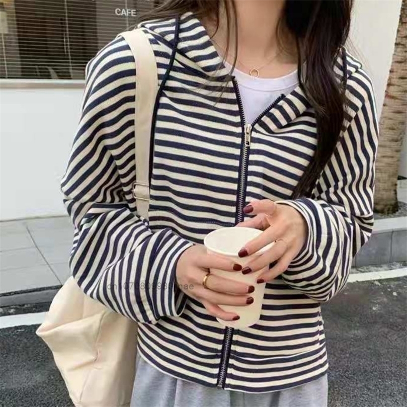 Womens Hoodies Sweatshirts Striped Zipper Hoodie Women Autumn Fashion Casual Loose Short Sweatshirts Elegant Streetwear Trendy Long Sleeve Sweat Coat 221010, Blue
Womens Hoodies Sweatshirts Striped Zipper Hoodie Women Autumn Fashion Casual Loose Short Sweatshirts Elegant Streetwear Trendy Long Sleeve Sweat Coat 221010, Blue