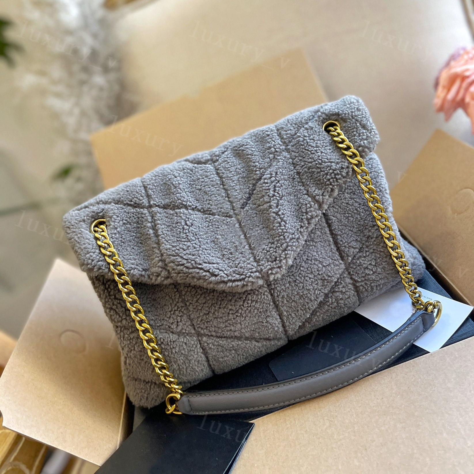 Designer LOULOU PUFFER Leather Bag Women Chain Shoulder Bag Matelasse Toy Small Medium Luxury Fashion Black Beige Crossbody Purse Bags, Color 1
Designer LOULOU PUFFER Leather Bag Women Chain Shoulder Bag Matelasse Toy Small Medium Luxury Fashion Black Beige Crossbody Purse Bags, Color 1