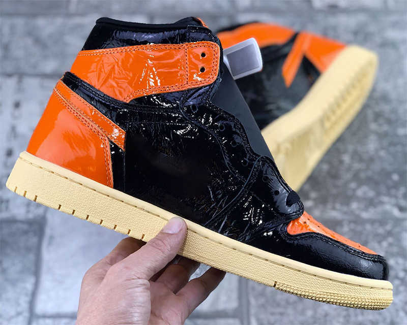 Basketball Shoes jumpman 1 High University Hyper Royal 1s Shattered Backboard 3.0 Sail Obsidian Black cat Bred Pure Money starfish Orange Men
Basketball Shoes jumpman 1 High University Hyper Royal 1s Shattered Backboard 3.0 Sail Obsidian Black cat Bred Pure Money starfish Orange Men