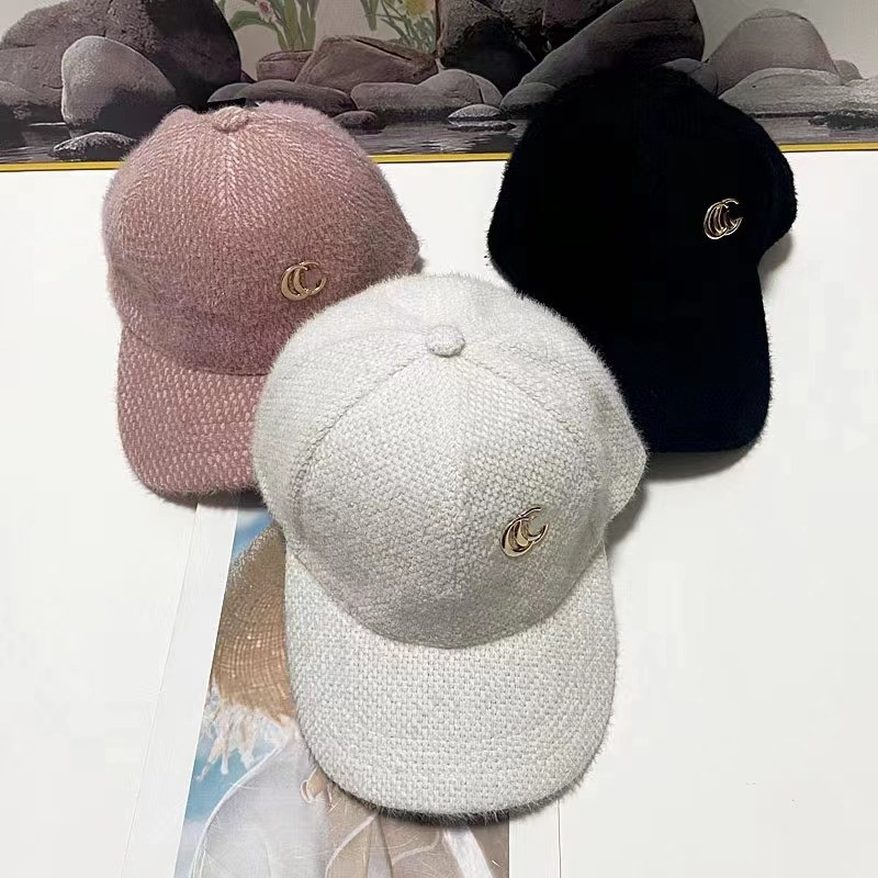 new letter lamb hair baseball cap female Korean ins hairs blend fashion thickened warm cap, With logo
new letter lamb hair baseball cap female Korean ins hairs blend fashion thickened warm cap, With logo