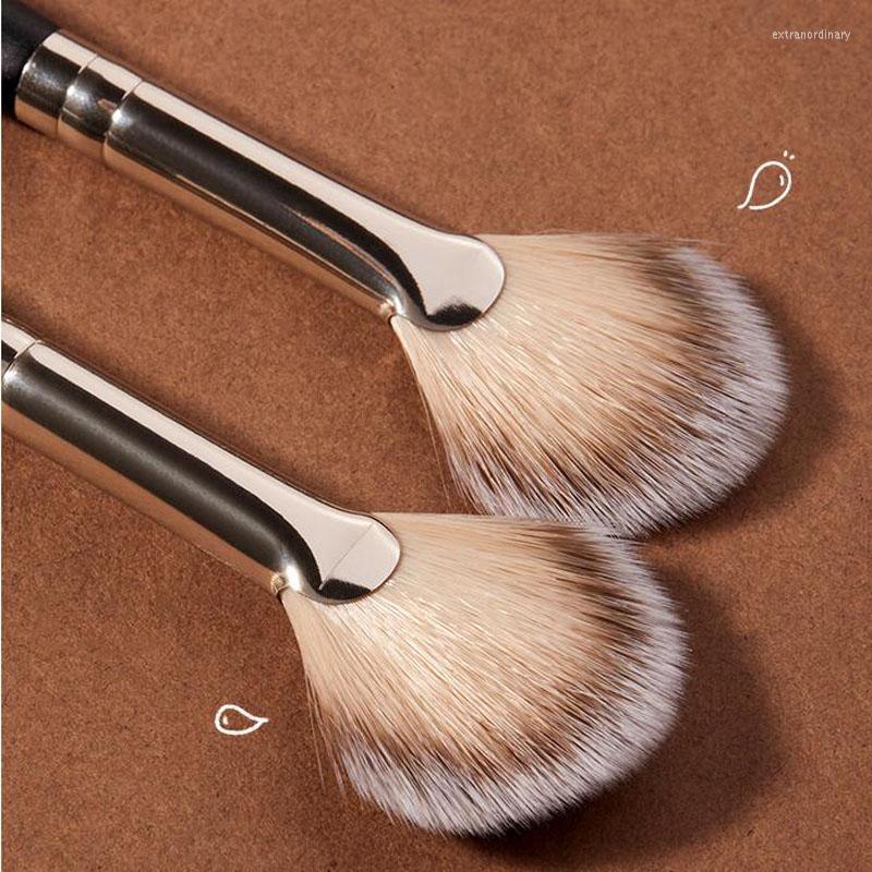 Makeup Brushes 1/2pcs Fan Shape Powder Concealor Highlighting Blending Beauty Make Up Brush Nail Art For
Makeup Brushes 1/2pcs Fan Shape Powder Concealor Highlighting Blending Beauty Make Up Brush Nail Art For