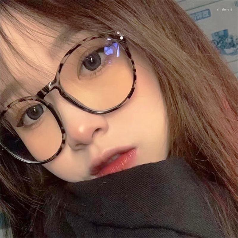 Sunglasses Frames 2022 Fashion Vintage Eye Glass Frame Round Clear Glasses Women Eyeglasses Eyewear Wholesale
Sunglasses Frames 2022 Fashion Vintage Eye Glass Frame Round Clear Glasses Women Eyeglasses Eyewear Wholesale