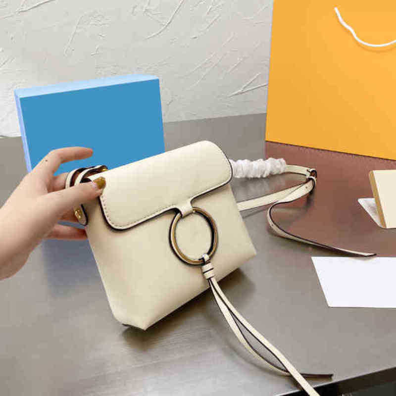 Shoulder Bags Luxury Brand Fashion Simple Small Square Bag Women's Leather Designer High Quality Mobile Phone Handbags Clutch 211220, Black
Shoulder Bags Luxury Brand Fashion Simple Small Square Bag Women's Leather Designer High Quality Mobile Phone Handbags Clutch 211220, Black