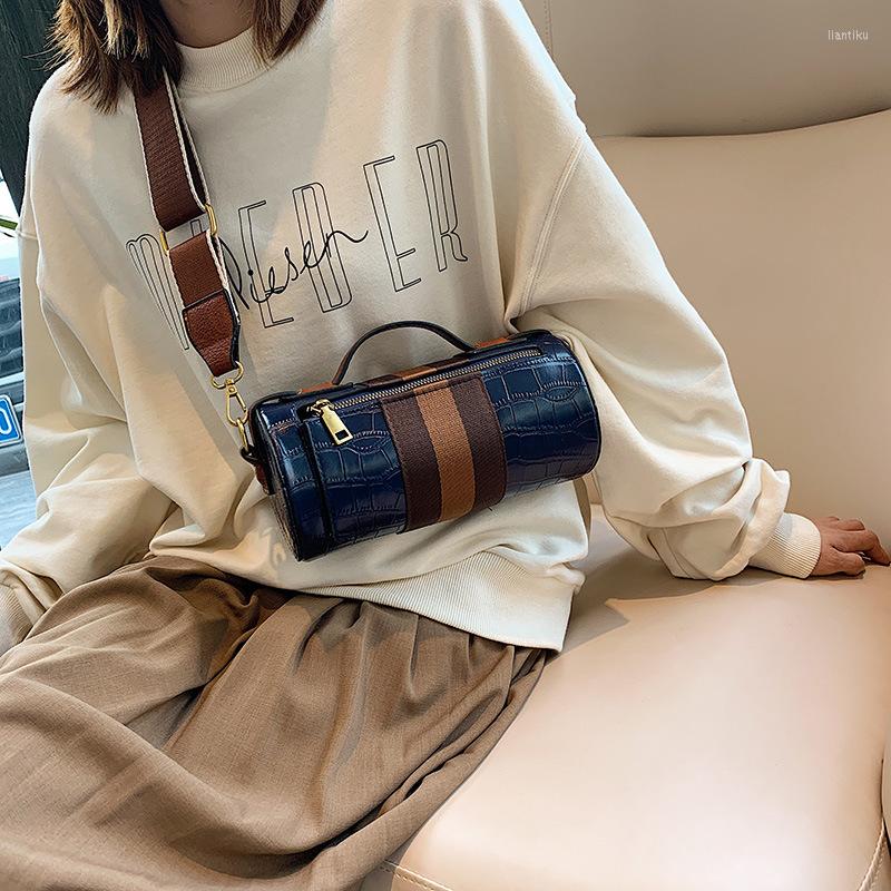 Evening Bags 2022 Fashion Women PU Leather Shoulder Cross Body Handbag Vintage Female Soft Purses Travel For Girls, Blue
Evening Bags 2022 Fashion Women PU Leather Shoulder Cross Body Handbag Vintage Female Soft Purses Travel For Girls, Blue