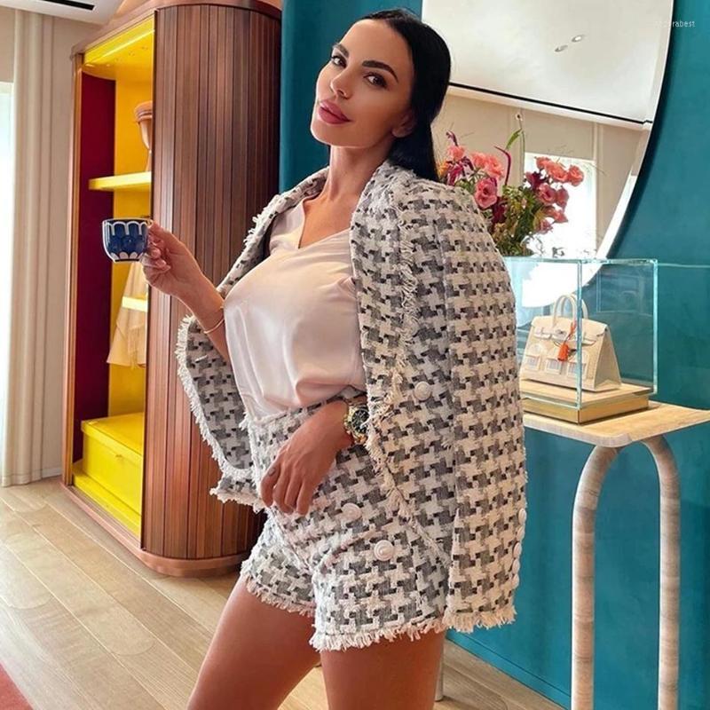 Women' Tracksuits 2022 Autumn Houndstooth Blended Tweed Women Two-Piece Set Designer Tassel Jacket Blazer&High-Waisted Shorts Suit Female, Gray
Women' Tracksuits 2022 Autumn Houndstooth Blended Tweed Women Two-Piece Set Designer Tassel Jacket Blazer&High-Waisted Shorts Suit Female, Gray