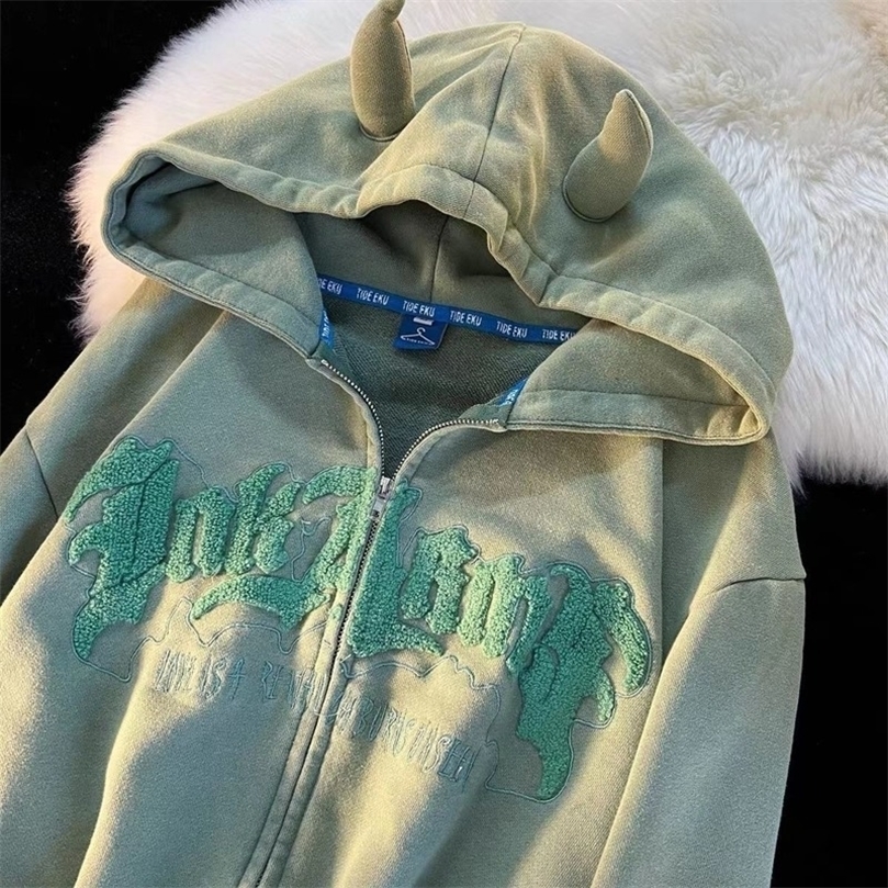 Womens Hoodies Sweatshirts Autumn and winter American cute little devil letter embroidery hooded sweater men and women allmatch cardigan jacket 221010
Womens Hoodies Sweatshirts Autumn and winter American cute little devil letter embroidery hooded sweater men and women allmatch cardigan jacket 221010
