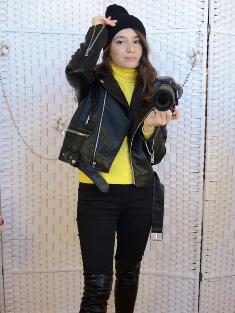 Women' Leather FTLZZ Spring Autumn Women Soft PU Short Jacket Black High Street Faux Coat With Belt Biker Outwear Female Chic
Women' Leather FTLZZ Spring Autumn Women Soft PU Short Jacket Black High Street Faux Coat With Belt Biker Outwear Female Chic