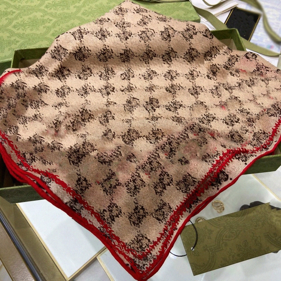 designer letters print cotton silk scarf headband for women light brown square scarve high quality gift 140x140 cm B2DE#
designer letters print cotton silk scarf headband for women light brown square scarve high quality gift 140x140 cm B2DE#