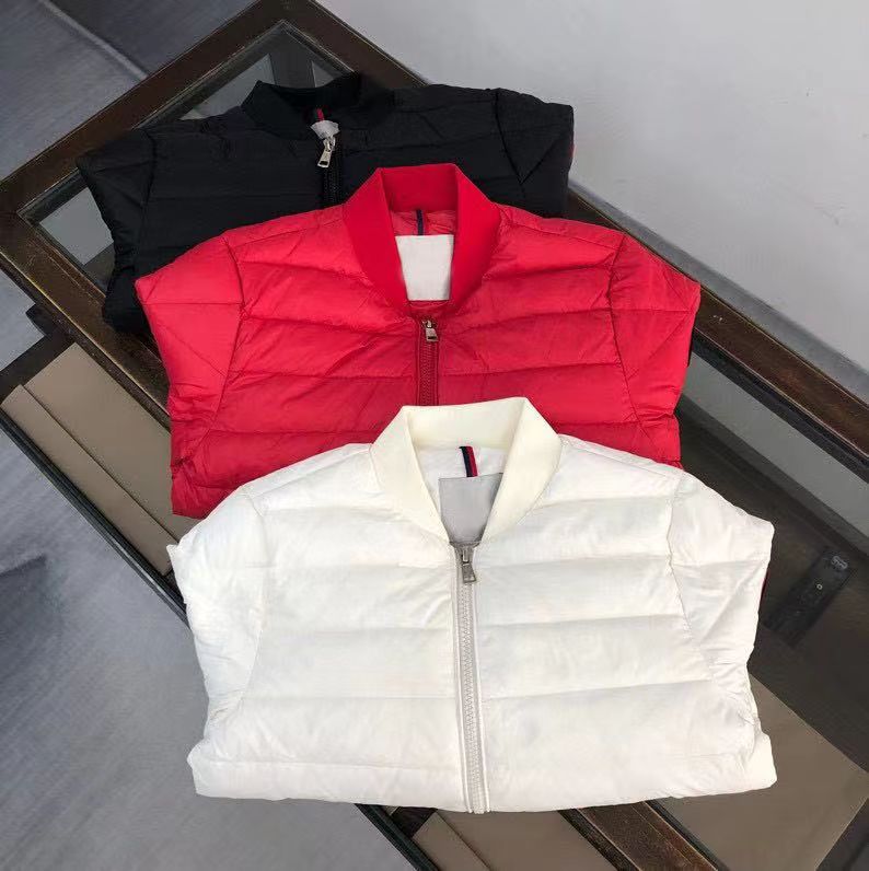 Top Mens Jacket Women Down Warm Parka Men Black Puffer Jackets Letter Print Clothing Outwear Windbreaker Winter Fashion For Male couples Short Designer Coats, Red
Top Mens Jacket Women Down Warm Parka Men Black Puffer Jackets Letter Print Clothing Outwear Windbreaker Winter Fashion For Male couples Short Designer Coats, Red