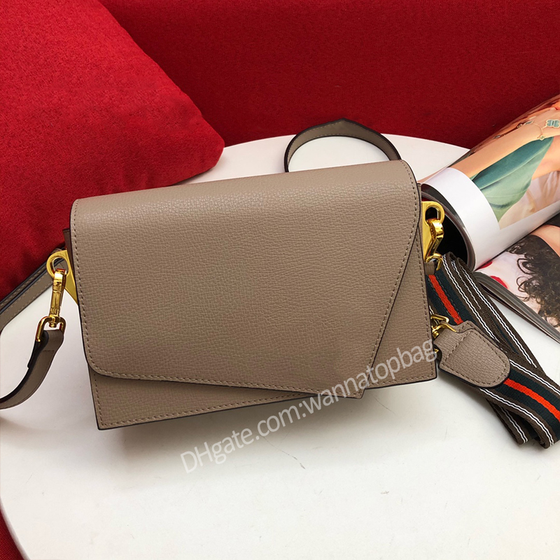 luxury Designer Bag Wallet Cross Body Shoulder Purse Fashion Lady Shopping Handbag Women Letter Popular Totes velvet Hasp waist lulu cleo, Khaki
luxury Designer Bag Wallet Cross Body Shoulder Purse Fashion Lady Shopping Handbag Women Letter Popular Totes velvet Hasp waist lulu cleo, Khaki