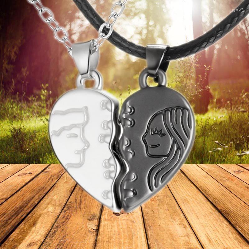 Chains 2PCS / Set Love Magnet Attraction Couple Necklace A Pair Of Simple Fashion Creative Angel Heart-shaped Pendant Collarbone Chain
Chains 2PCS / Set Love Magnet Attraction Couple Necklace A Pair Of Simple Fashion Creative Angel Heart-shaped Pendant Collarbone Chain