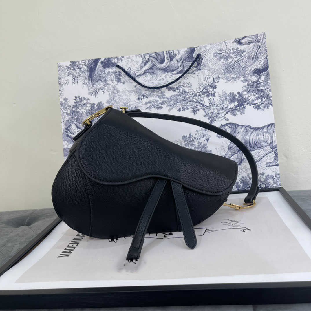 Evening Bags 2021 Luxury Designer Handbags Saddle Vintage Shoulder Bags Hobo Bags Women's Handbags Wallets Clutches, Black
Evening Bags 2021 Luxury Designer Handbags Saddle Vintage Shoulder Bags Hobo Bags Women's Handbags Wallets Clutches, Black