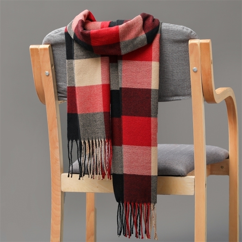 Scarves Winter Men British style Plaid Scarf fashion Wide Lattices Long Shawl Wrap Blanket Imitation cashmere Warm Fringed shawl 221010
Scarves Winter Men British style Plaid Scarf fashion Wide Lattices Long Shawl Wrap Blanket Imitation cashmere Warm Fringed shawl 221010