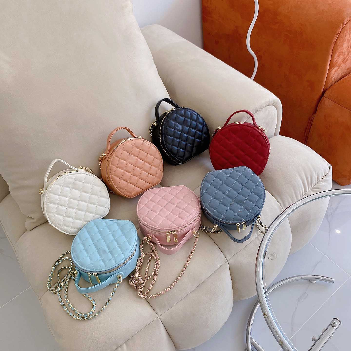 Women Bags Designer Tote Handbag Luxury Classic Double Loop Brand Imitation Pattern Shoulder Bag Fashion Solid Color Round Purse, Color1
Women Bags Designer Tote Handbag Luxury Classic Double Loop Brand Imitation Pattern Shoulder Bag Fashion Solid Color Round Purse, Color1