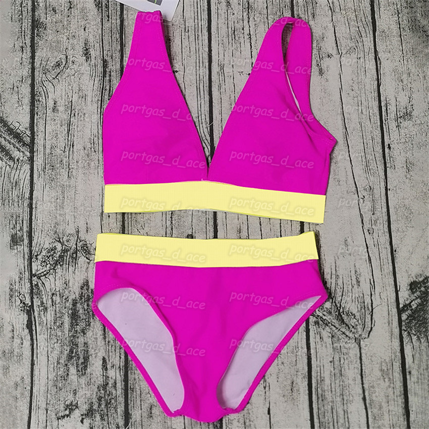 Luxury Designer Women Swimwear Sexy Pink Beach Holiday Swimsuit One Piece Split Padded Swimsuits, Split with label
Luxury Designer Women Swimwear Sexy Pink Beach Holiday Swimsuit One Piece Split Padded Swimsuits, Split with label