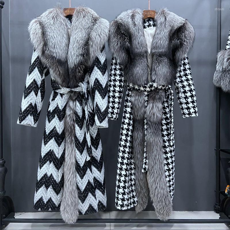 Women' Fur Luxury Women Winter Coat X-Long Thick Warm Outwear With Real Big Silver Collar Trim Natural Plaid Jacket, Color 2
Women' Fur Luxury Women Winter Coat X-Long Thick Warm Outwear With Real Big Silver Collar Trim Natural Plaid Jacket, Color 2