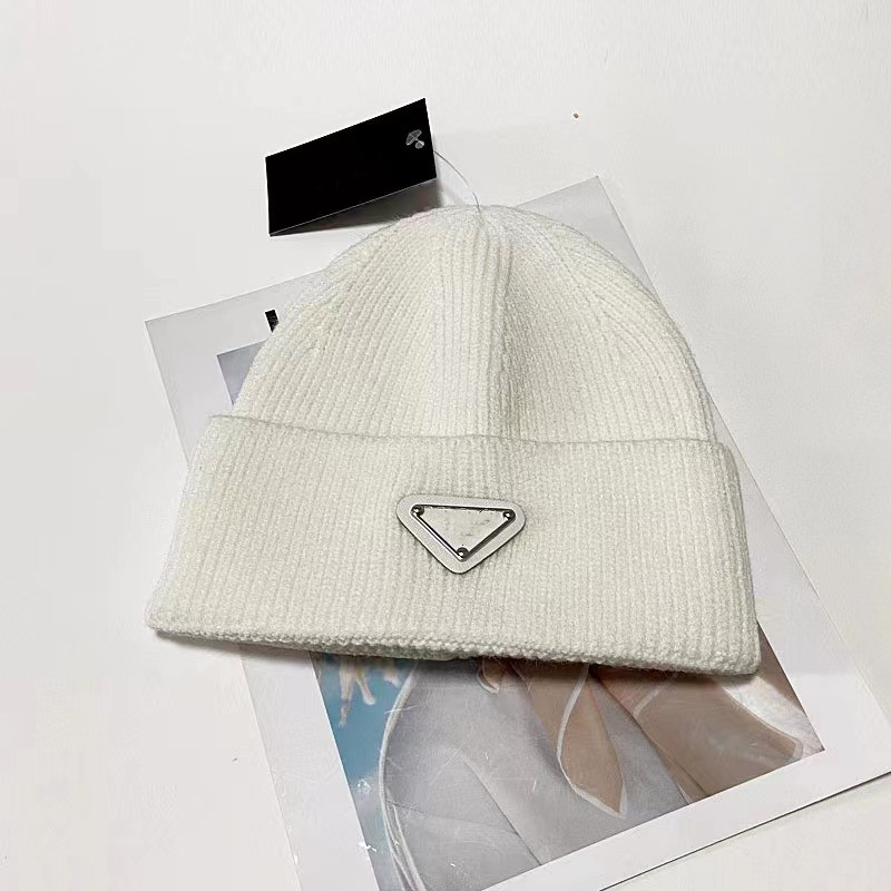 luxury knitted hat brand designer Beanie Cap men's and women's fit Hat Unisex Cashmere letter leisure Skull Hat outdoor fashion
luxury knitted hat brand designer Beanie Cap men's and women's fit Hat Unisex Cashmere letter leisure Skull Hat outdoor fashion