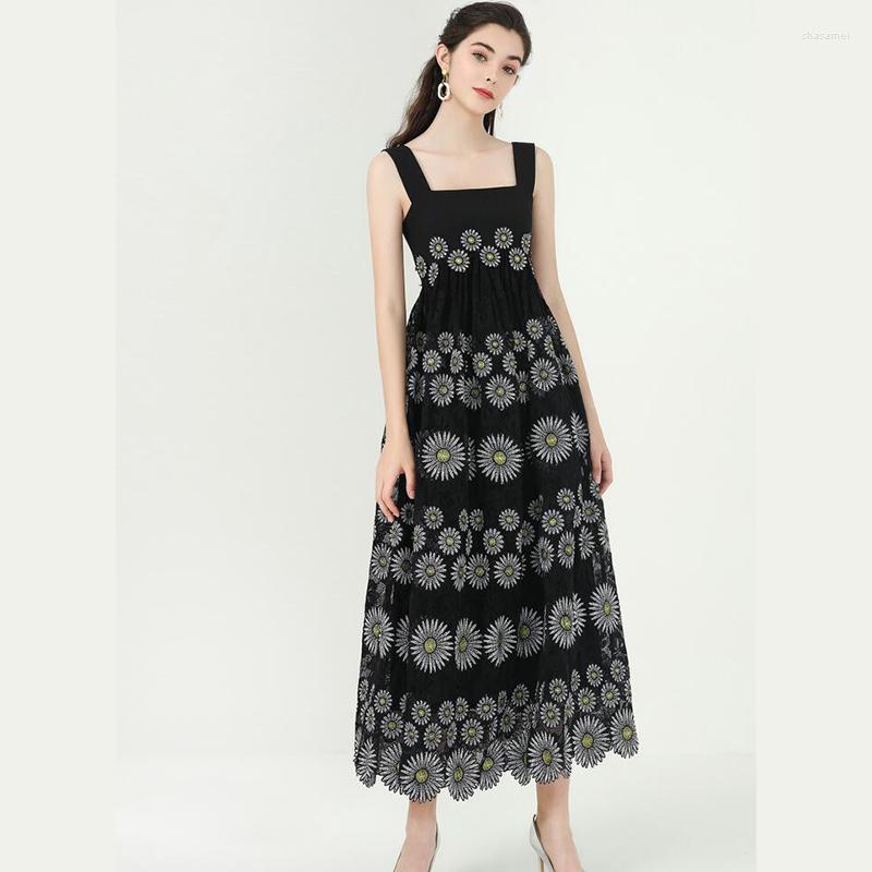 Casual Dresses Women Maxi Dress 2022 High Quality Spring Summer Runway Sleeveless Lace Embroidery Spaghetti Strap Long NP0944Y, Picture shown
Casual Dresses Women Maxi Dress 2022 High Quality Spring Summer Runway Sleeveless Lace Embroidery Spaghetti Strap Long NP0944Y, Picture shown