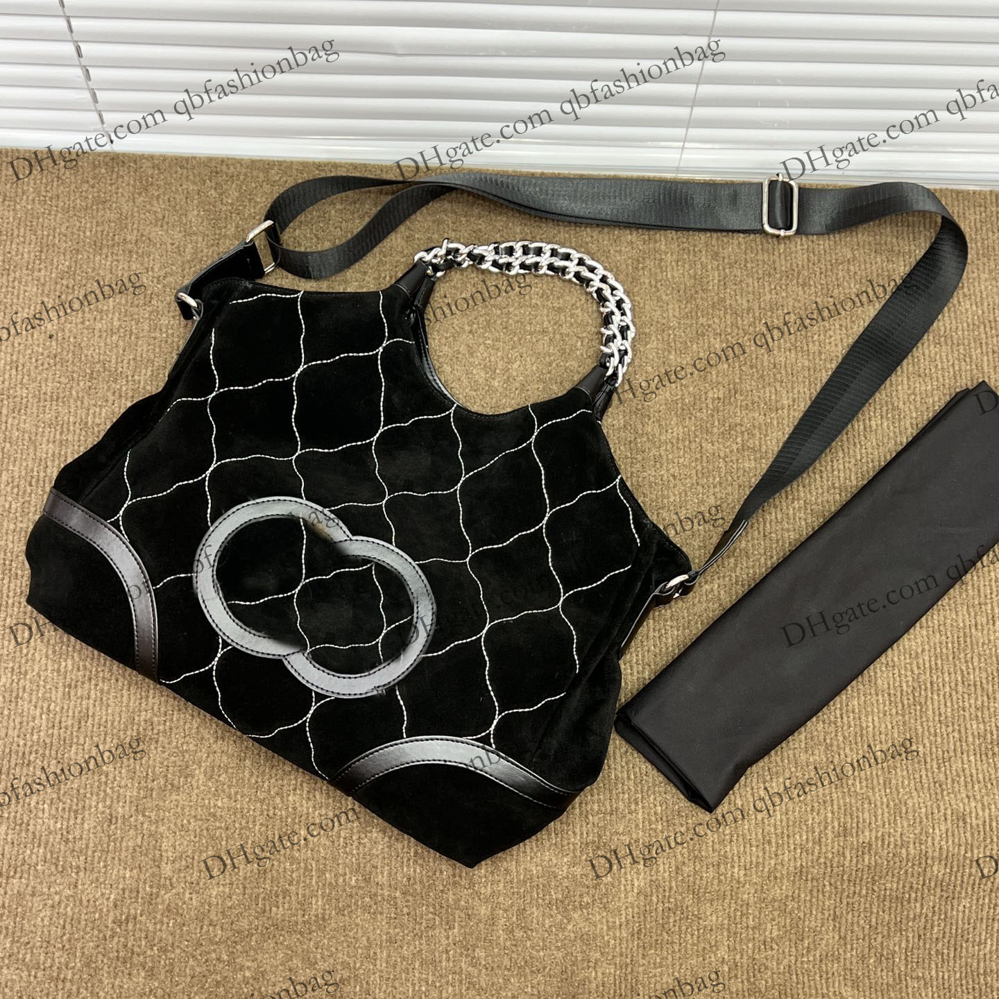Womens Suede Jumbo Designer Bags Silver Hardware Leather Chain Handle Totes With Nylon Shoulder Strap Crossbody French Street Laige Capacity Suitcase Handbags 40C, Black
Womens Suede Jumbo Designer Bags Silver Hardware Leather Chain Handle Totes With Nylon Shoulder Strap Crossbody French Street Laige Capacity Suitcase Handbags 40C, Black