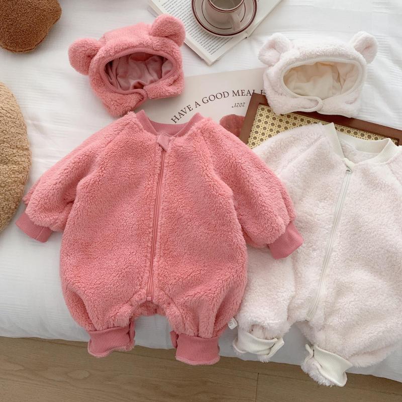 Jackets 3874D Baby Cashmere Jumpsuit 2022 Autumn And Winter Girl's Flannel Pajamas One Piece Clothes Boy's With Hat, Beige
Jackets 3874D Baby Cashmere Jumpsuit 2022 Autumn And Winter Girl's Flannel Pajamas One Piece Clothes Boy's With Hat, Beige