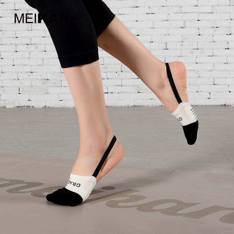 Sports Socks MEIKAN Half Palm Yoga Women's Breathable Size Pad Sweat Absorbing Non-slip Anti-toe Terry, Black and white
Sports Socks MEIKAN Half Palm Yoga Women's Breathable Size Pad Sweat Absorbing Non-slip Anti-toe Terry, Black and white