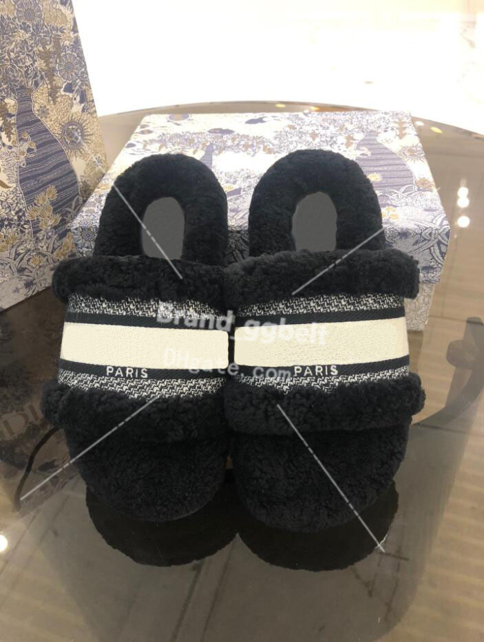 High quality ladies designer brand LVS slippers Outdoor luxury mink fur soft flat open toe fashion DD slippers 34-40 WITH BOX, Black
High quality ladies designer brand LVS slippers Outdoor luxury mink fur soft flat open toe fashion DD slippers 34-40 WITH BOX, Black