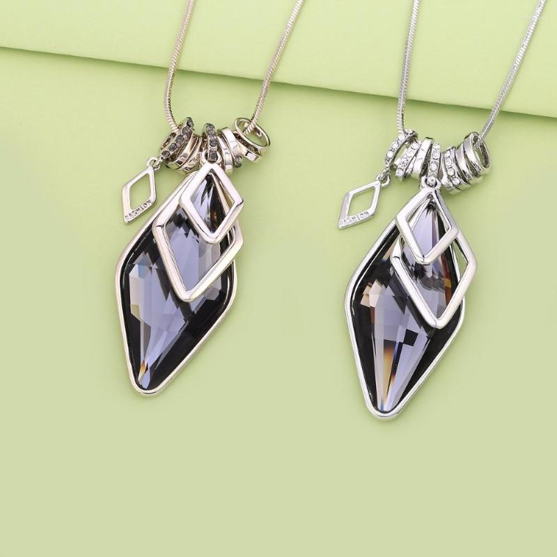 Pendant Necklaces Women's Big Rhinestone Rhombic Geometry Necklace Luxury Jewelry Gift Coffee Gold Silvery Higher Quality Sweater Chain
Pendant Necklaces Women's Big Rhinestone Rhombic Geometry Necklace Luxury Jewelry Gift Coffee Gold Silvery Higher Quality Sweater Chain