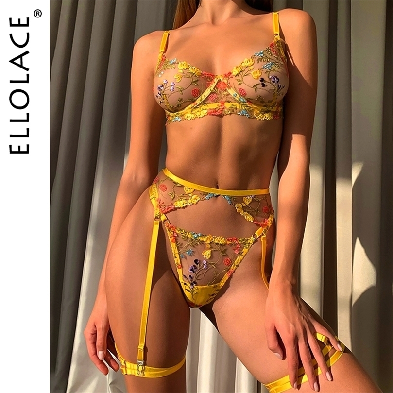 Sexy Set Ellolace Lingerie Sensual Lace Underwear Transparent Embroidery 3Piece Garters Fancy Beautiful Short Skin Care Kits Intimate 221010, Red
Sexy Set Ellolace Lingerie Sensual Lace Underwear Transparent Embroidery 3Piece Garters Fancy Beautiful Short Skin Care Kits Intimate 221010, Red