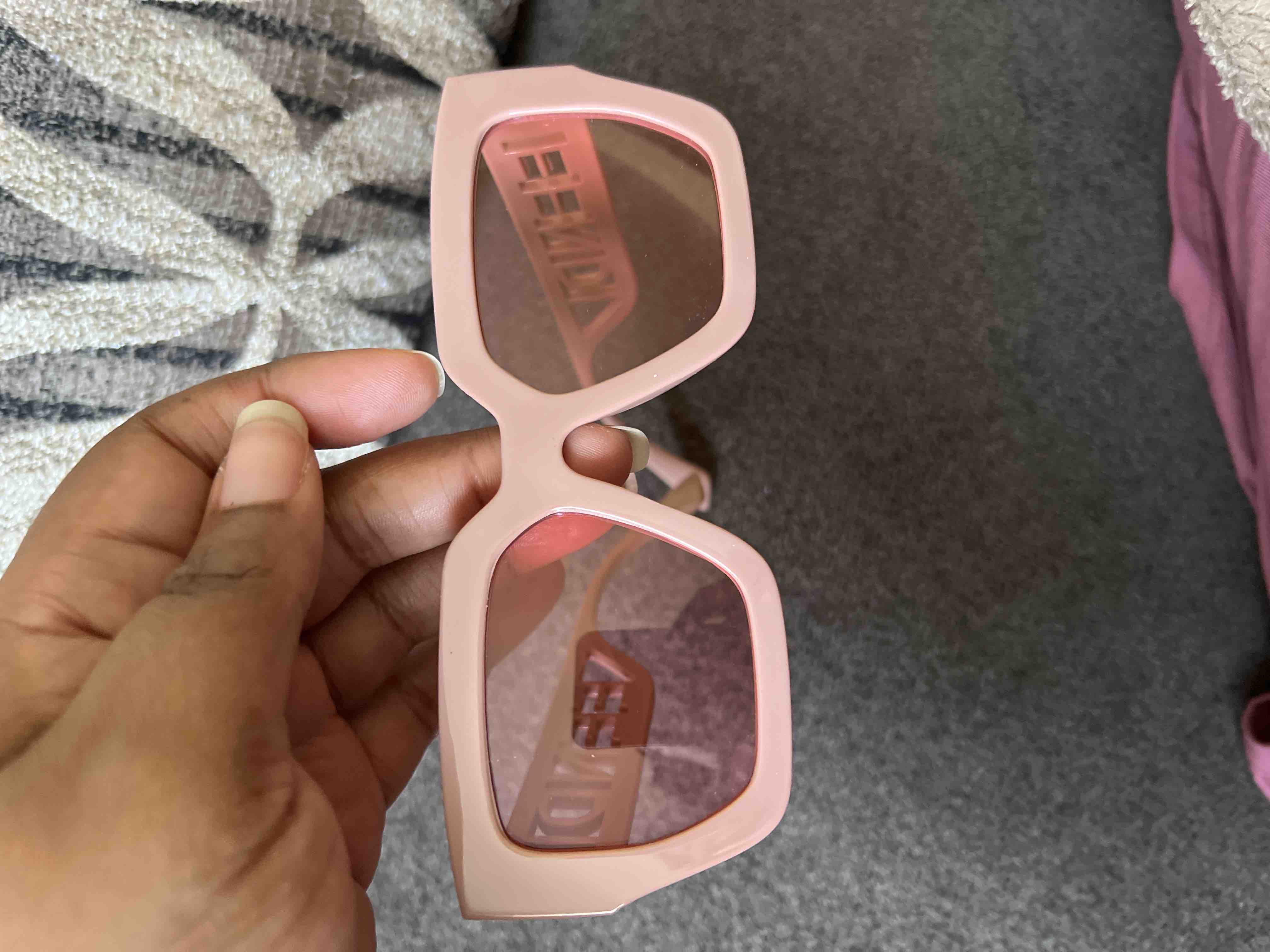 Designer Fashion Women's Summer Sunglasses Beach Round Face and Big Faces 2023 New UV-proof Makeup Artifact Sun glasses for Woman Letter frame&box Highly quality Gift
Designer Fashion Women's Summer Sunglasses Beach Round Face and Big Faces 2023 New UV-proof Makeup Artifact Sun glasses for Woman Letter frame&box Highly quality Gift