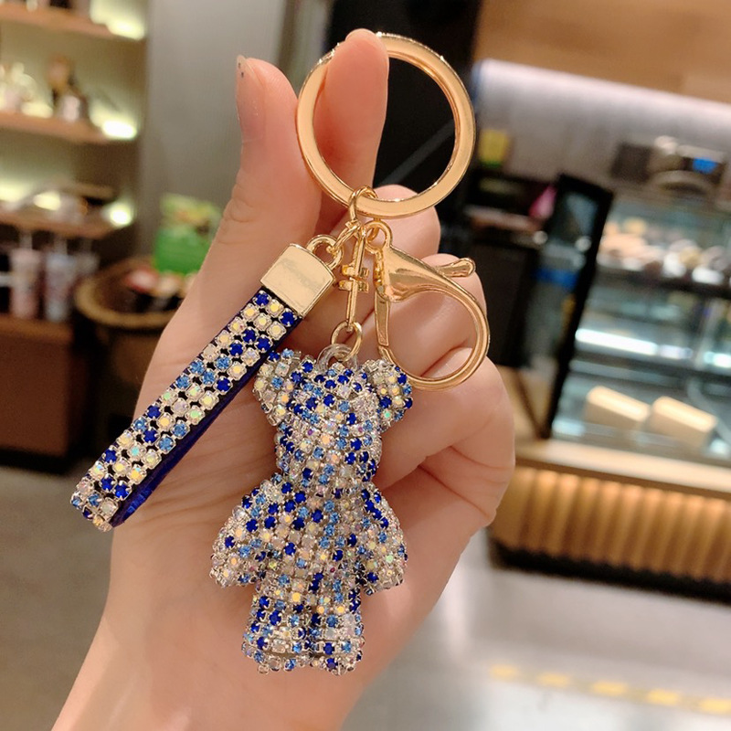 Keychains 5.5cm Creative net red diamond bear keyring lovely lady delicate car pendant bag hanging fashion accessories 3D key chain designer
Keychains 5.5cm Creative net red diamond bear keyring lovely lady delicate car pendant bag hanging fashion accessories 3D key chain designer