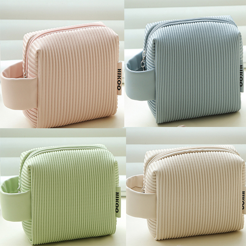 DHL50pcs Toiletry Kits Women PU Plain Stripes Prints Large Capacity Cosmetic Bag With Handle Mix Color
DHL50pcs Toiletry Kits Women PU Plain Stripes Prints Large Capacity Cosmetic Bag With Handle Mix Color