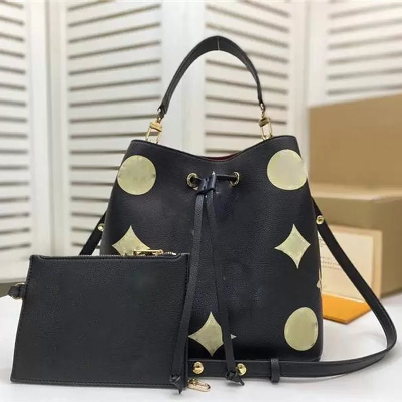 Designer Luxury NEONOE MM Shoulder bags M45497 Grain BLACK TRUNKS BANDEAU SCARF Leather bucket bag handbags purses, Don´t pay it
Designer Luxury NEONOE MM Shoulder bags M45497 Grain BLACK TRUNKS BANDEAU SCARF Leather bucket bag handbags purses, Don´t pay it