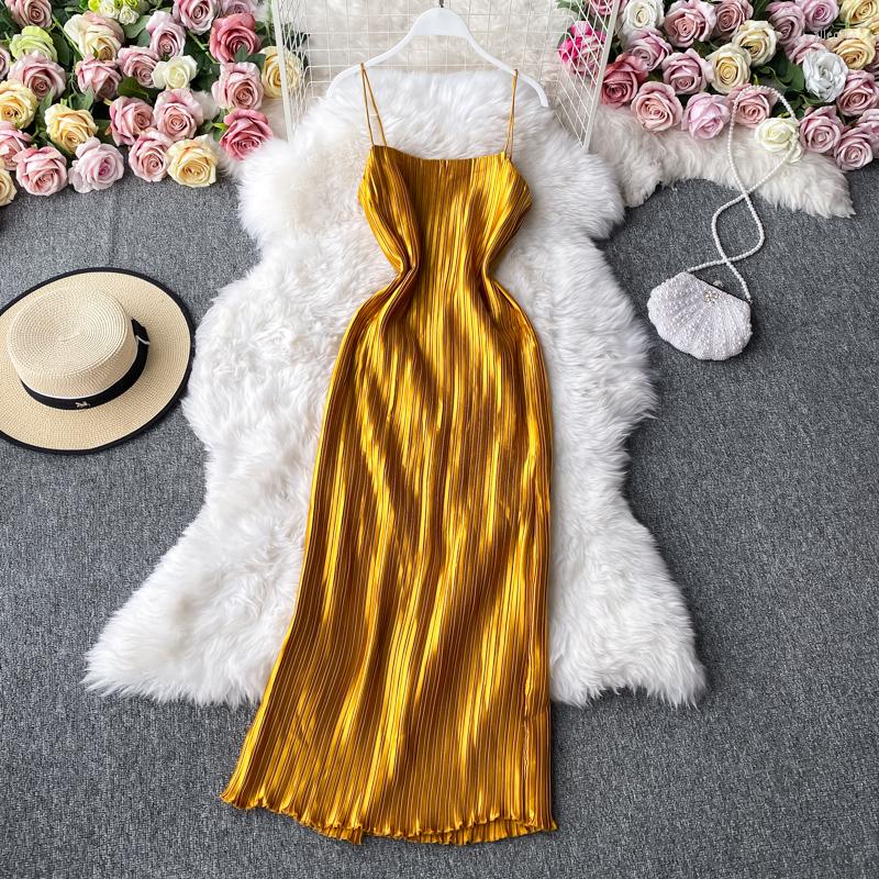 Casual Dresses 2022 Summer Retro Rayon Satin Pleated Dress Women Sexy Sleeveless Strapless Long For Club Spaghetti Strap Vestidoes, Black
Casual Dresses 2022 Summer Retro Rayon Satin Pleated Dress Women Sexy Sleeveless Strapless Long For Club Spaghetti Strap Vestidoes, Black